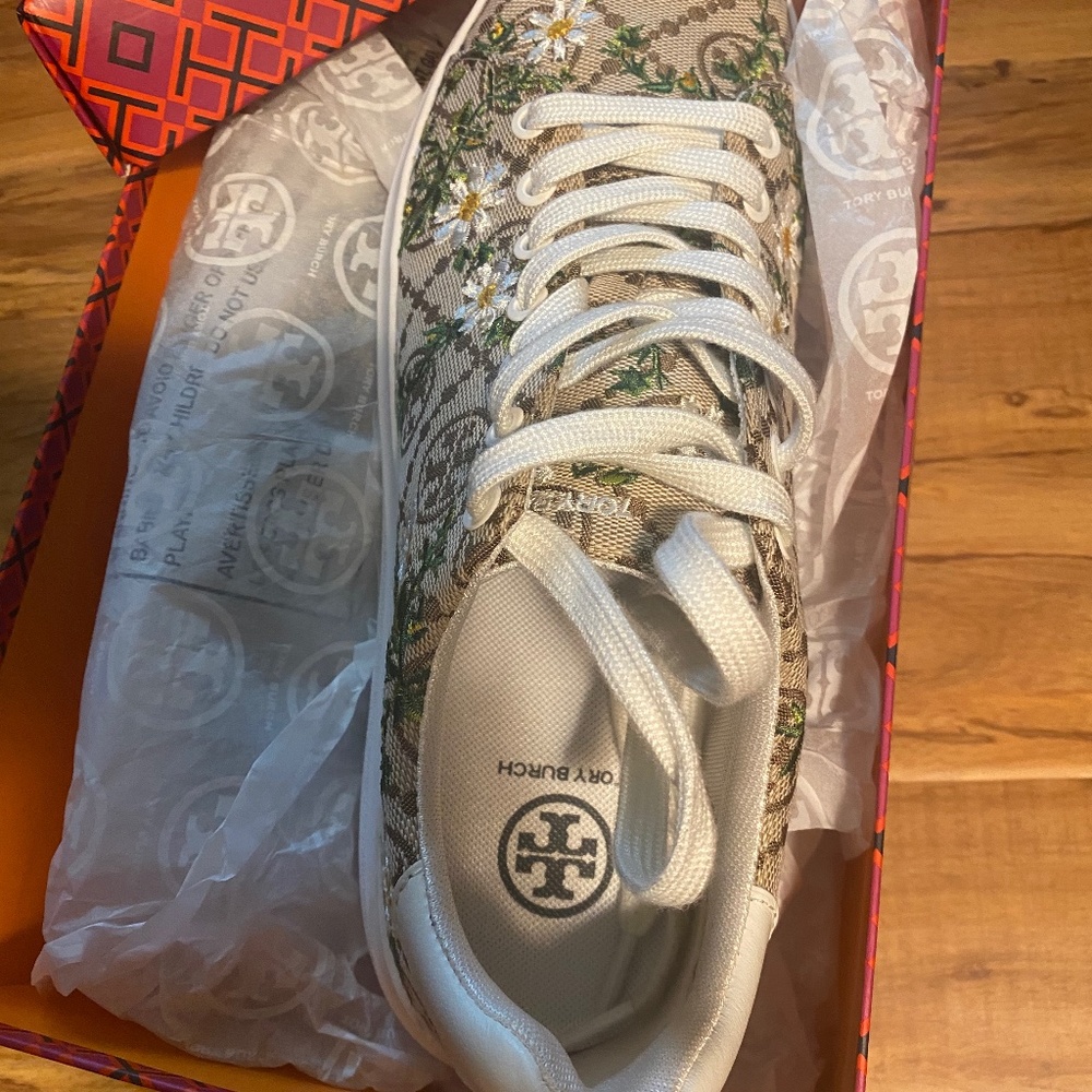 Torry Burch Women Sneakers